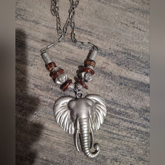 Silver Elephant Pendant Necklace - Picture 1 of 3